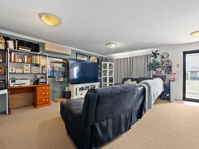 49 Toledo Circuit, Port Kennedy WA 6172