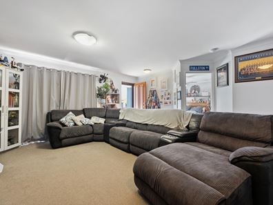 49 Toledo Circuit, Port Kennedy WA 6172