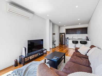 11/2 Marina Drive, Ascot WA 6104