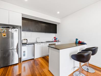 11/2 Marina Drive, Ascot WA 6104