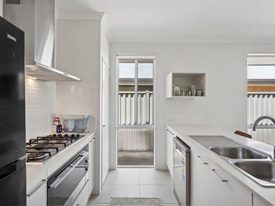 24 Propeller Avenue, Brabham WA 6055