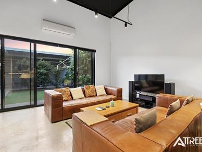 25 Livorno Boulevard, Piara Waters WA 6112