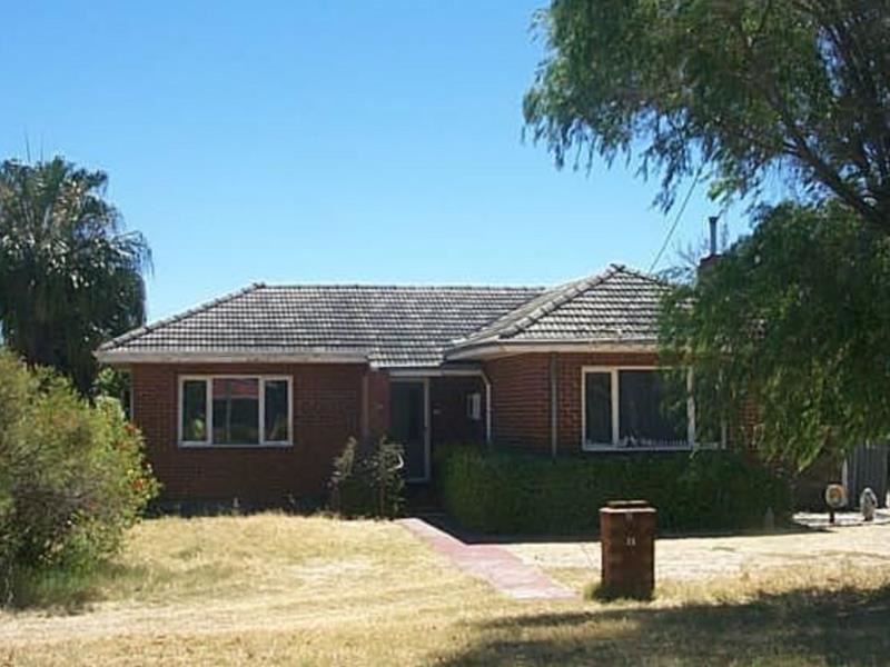 11 Homewood Street, Cloverdale WA 6105