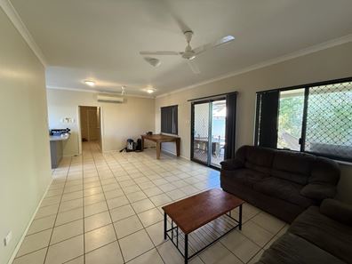 24 Koolinda Parade, Baynton WA 6714