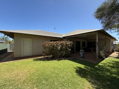 24 Koolinda Parade, Baynton WA 6714