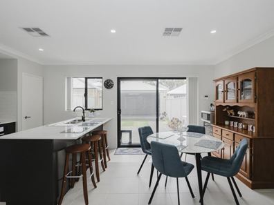 10 Overland Approach, Wanneroo WA 6065