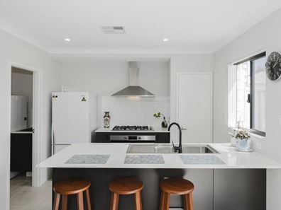 10 Overland Approach, Wanneroo WA 6065