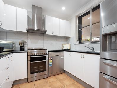 12 Gregory Crescent, Dampier WA 6713