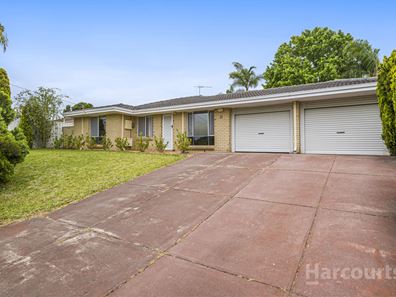 10 Lupin Court, Hocking WA 6065