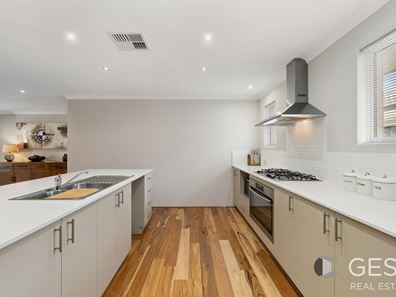 1 Summerville Bvd, Caversham WA 6055