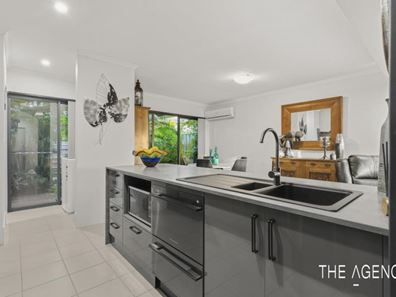 48/1 Mariners Cove Drive, Dudley Park WA 6210