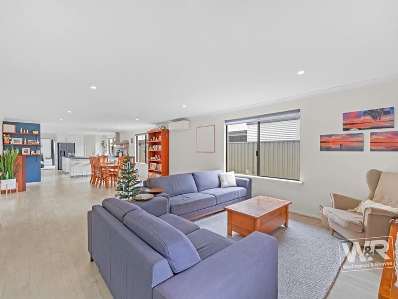 11A Maitland Avenue, Little Grove