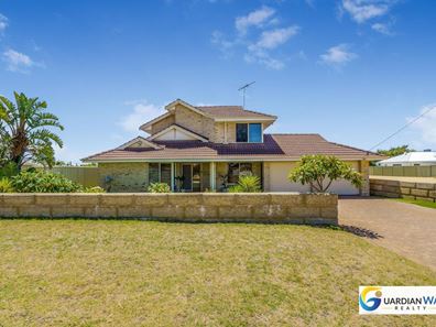 14 Wicklow Rd, Halls Head WA 6210