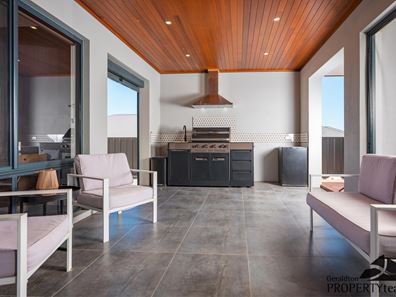 9 Drummond Cove Rd, Drummond Cove WA 6532