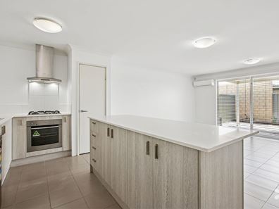 95 Piara Drive, Piara Waters WA 6112