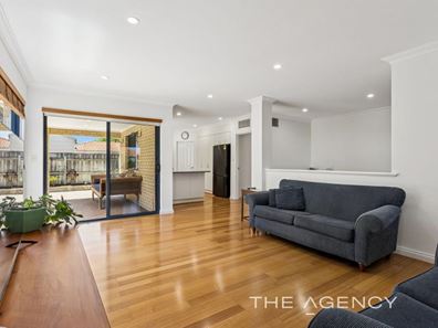 2/42 New England Drive, Hillarys WA 6025