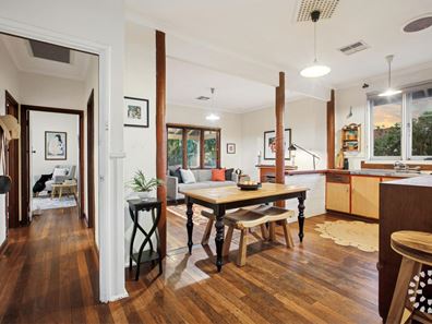 37 Tonkin Road, Hilton WA 6163