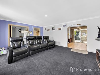 4 Salamander Place, Dianella WA 6059