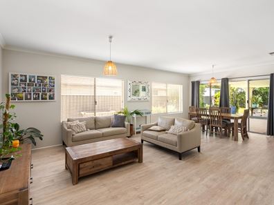 6 Dobson Court, Broadwater WA 6280