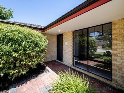 6 Regency Ramble, Wattle Grove WA 6107