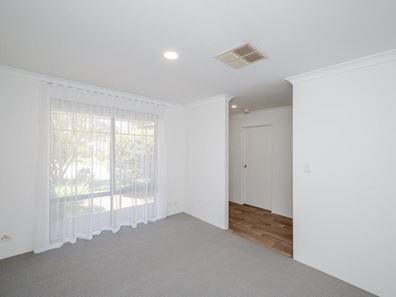 6 Regency Ramble, Wattle Grove WA 6107