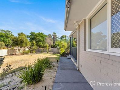 13 Blantyre Way, Kelmscott WA 6111
