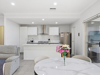292D Adelaide Street, High Wycombe WA 6057