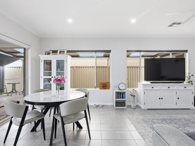 292D Adelaide Street, High Wycombe WA 6057