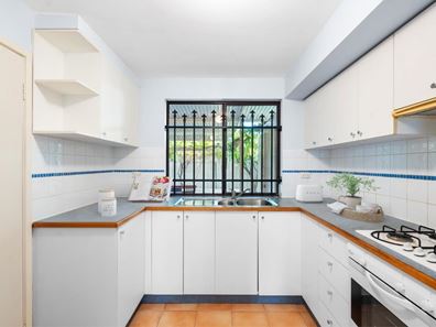 5/324 Stirling , Highgate WA 6003