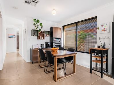 8 Addis Way, Wandi WA 6167