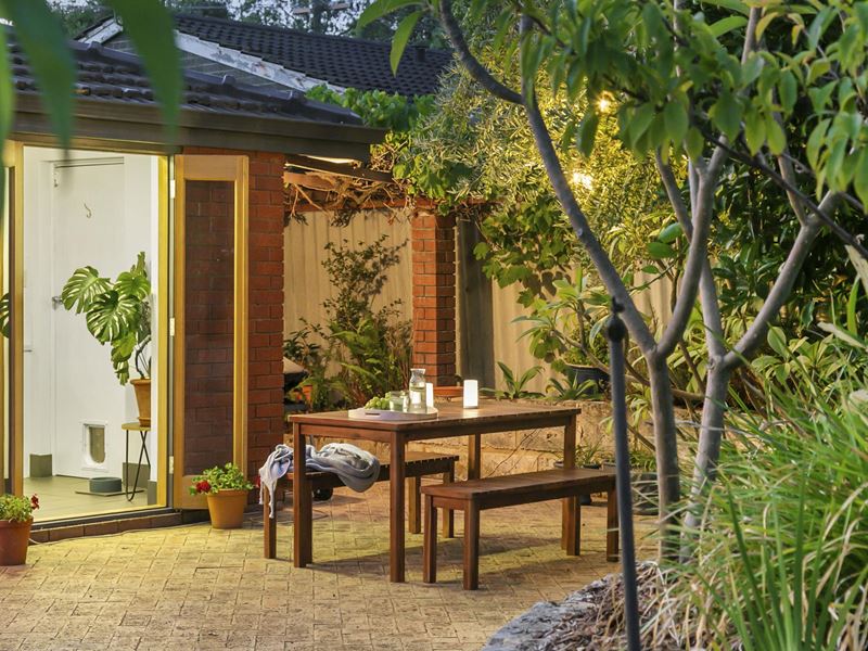 4 Glendale Avenue, Hamersley WA 6022