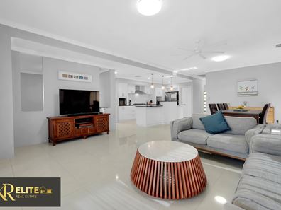 24 Bayonne Corner, Piara Waters WA 6112