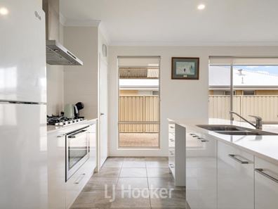 19 Pinehurst Crescent, Dunsborough WA 6281