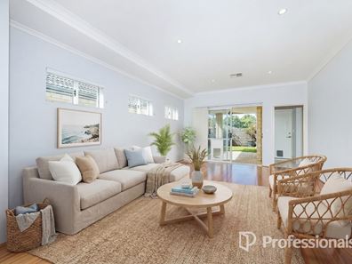 47 Doncaster Grange, Butler WA 6036
