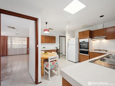 13 Hogarth Way, Bateman WA 6150
