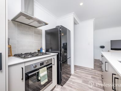 18 Gambier Grove, Eglinton WA 6034