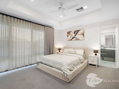 10 Blossom Parkway, Henley Brook WA 6055