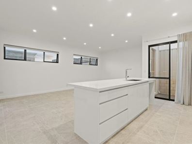 40b  Halley St, Innaloo WA 6018