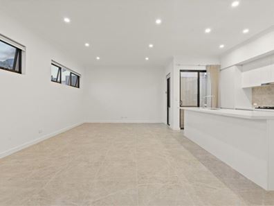 40b  Halley St, Innaloo WA 6018