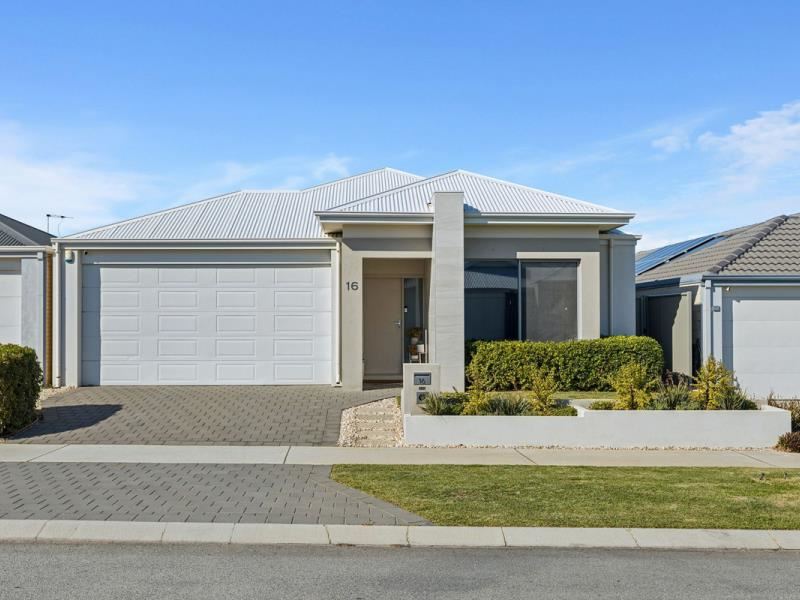 16 Commodore Avenue, Clarkson