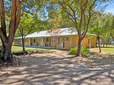 202 Lakelands Drive, Gnangara WA 6077