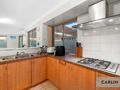 212 Tapper Road, Atwell WA 6164