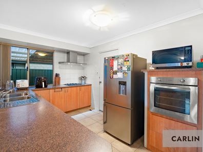212 Tapper Road, Atwell WA 6164