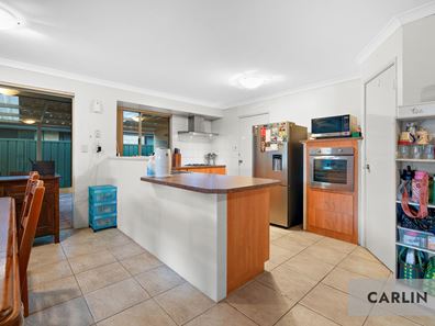 212 Tapper Road, Atwell WA 6164