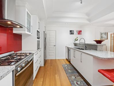 15A Hutt Road, Morley WA 6062