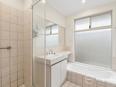 28 Gilroyd Loop, Ballajura WA 6066