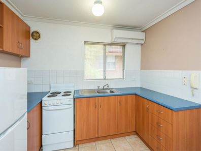 8/81 Leonard Street, Victoria Park WA 6100