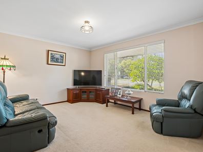 6 Chelmsford Avenue, Port Kennedy WA 6172