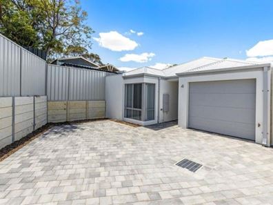 4/40 Burrige Way, Hamilton Hill WA 6163