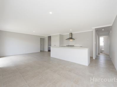 4 Karnak Parkway, Dawesville WA 6211